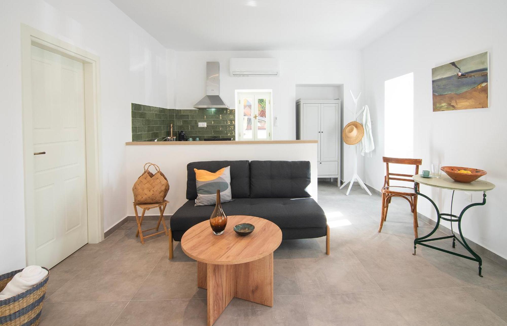 Chora Aegina'S Apartments Exterior photo